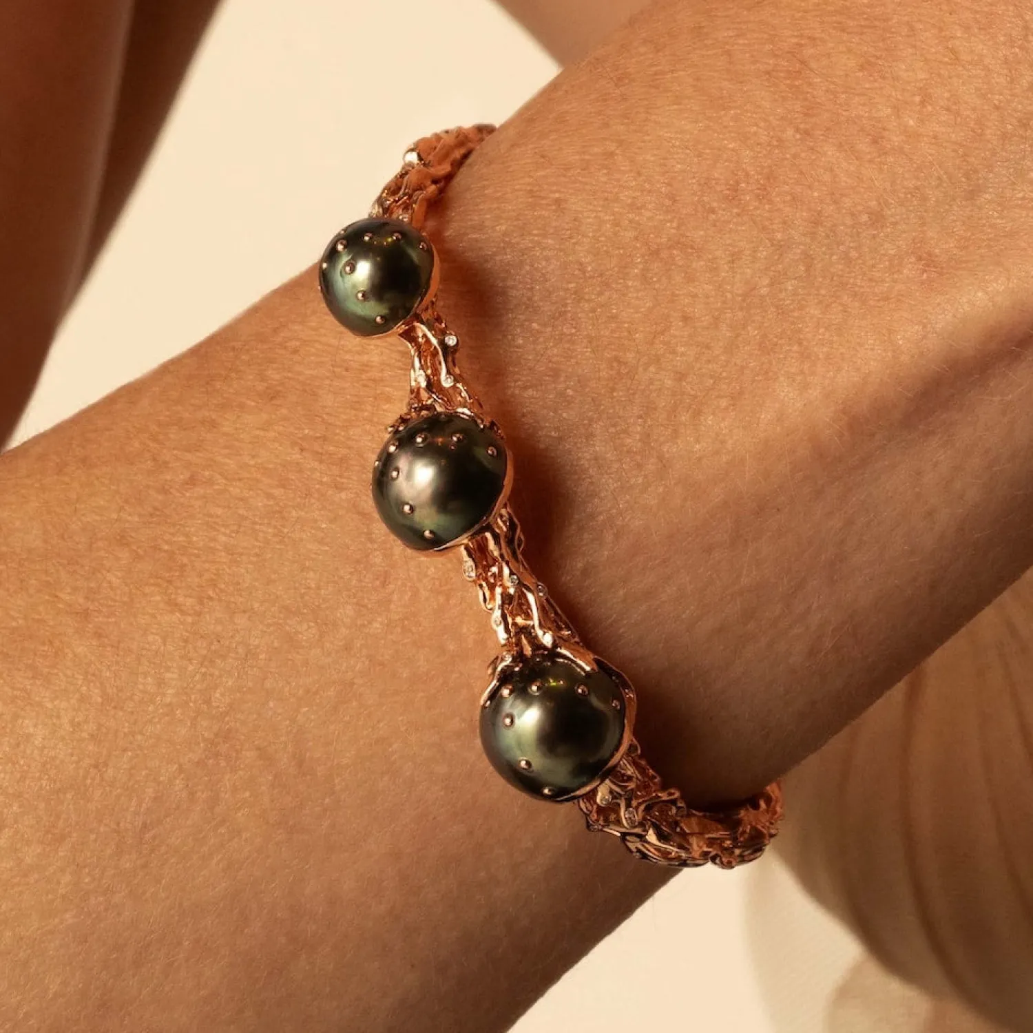Bibi van der Velden Jellyfish Tahitian Pearls Bangle Hot